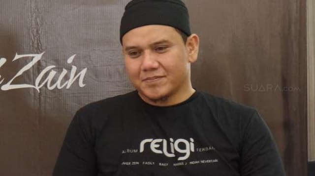 Interview: Fadly Padi Tanggapi Ulama Haramkan Musik