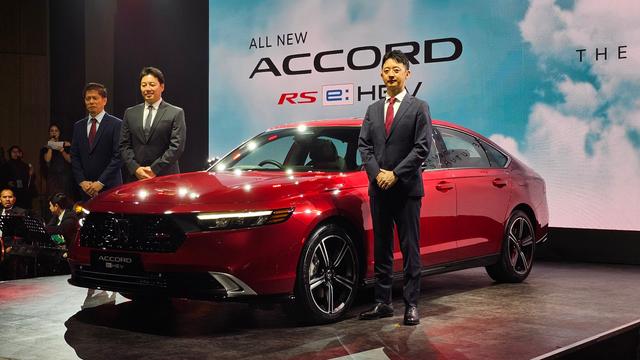 Honda Rilis Generasi ke-11 Accord RS Hybrid, Harga Nyaris Rp1 Miliar