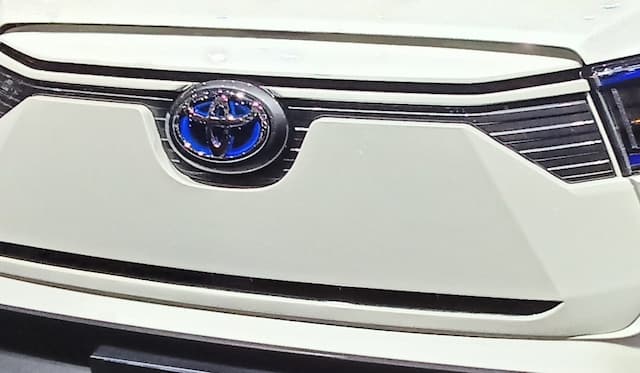 Innova Zenix, Mobil Apa Lagi Ini, Toyota? Hybrid, Listrik?