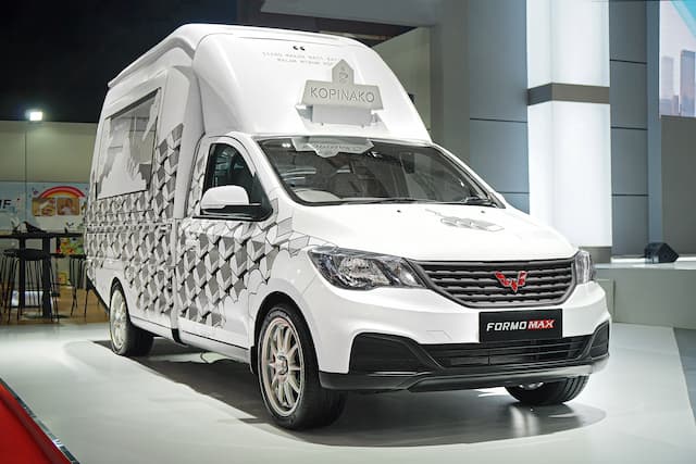 IIMS 2023: Bareng Kopi Nako, Wuling Sulap Formo Max jadi Cafe Berjalan