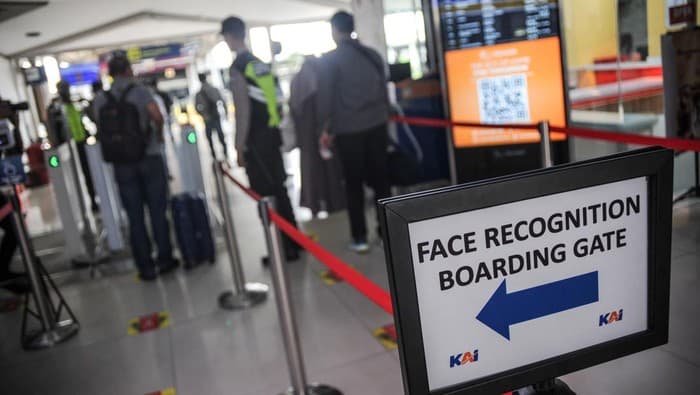 Naik Kereta Pakai Face Recognition, Data Pengguna Dijamin Aman?