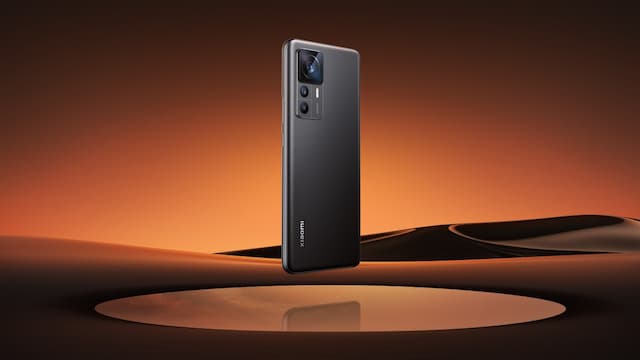 Smartphone Kamera 200MP + OIS Pertama Xiaomi, 12T Pro Resmi Debut