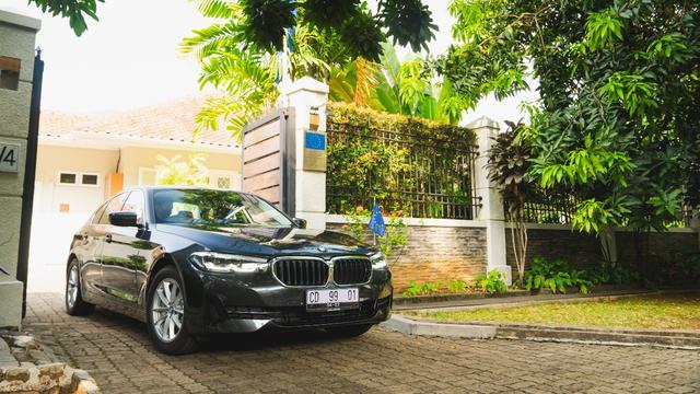 BMW 530e iPerformance Jadi Mobil Dinas Delegasi Uni Eropa di Indonesia