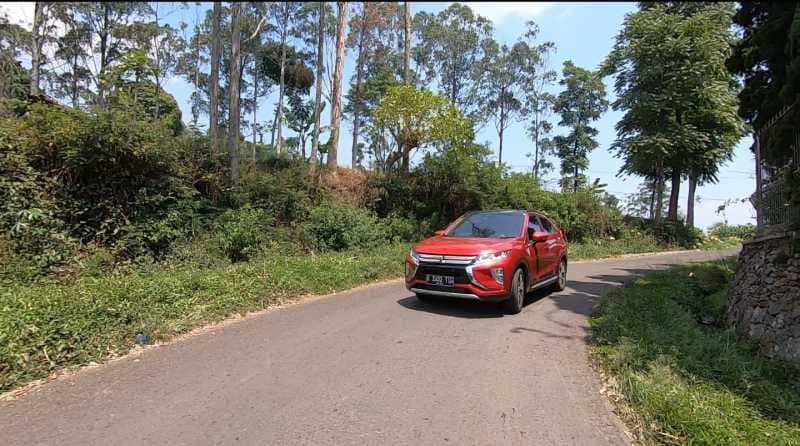 Test Drive Mitsubishi Eclipse Crosss: Funky, Pintar, Kencang