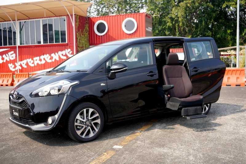 Ini Kelebihan Toyota Sienta Welcab, Harga Tembus Rp380 Juta