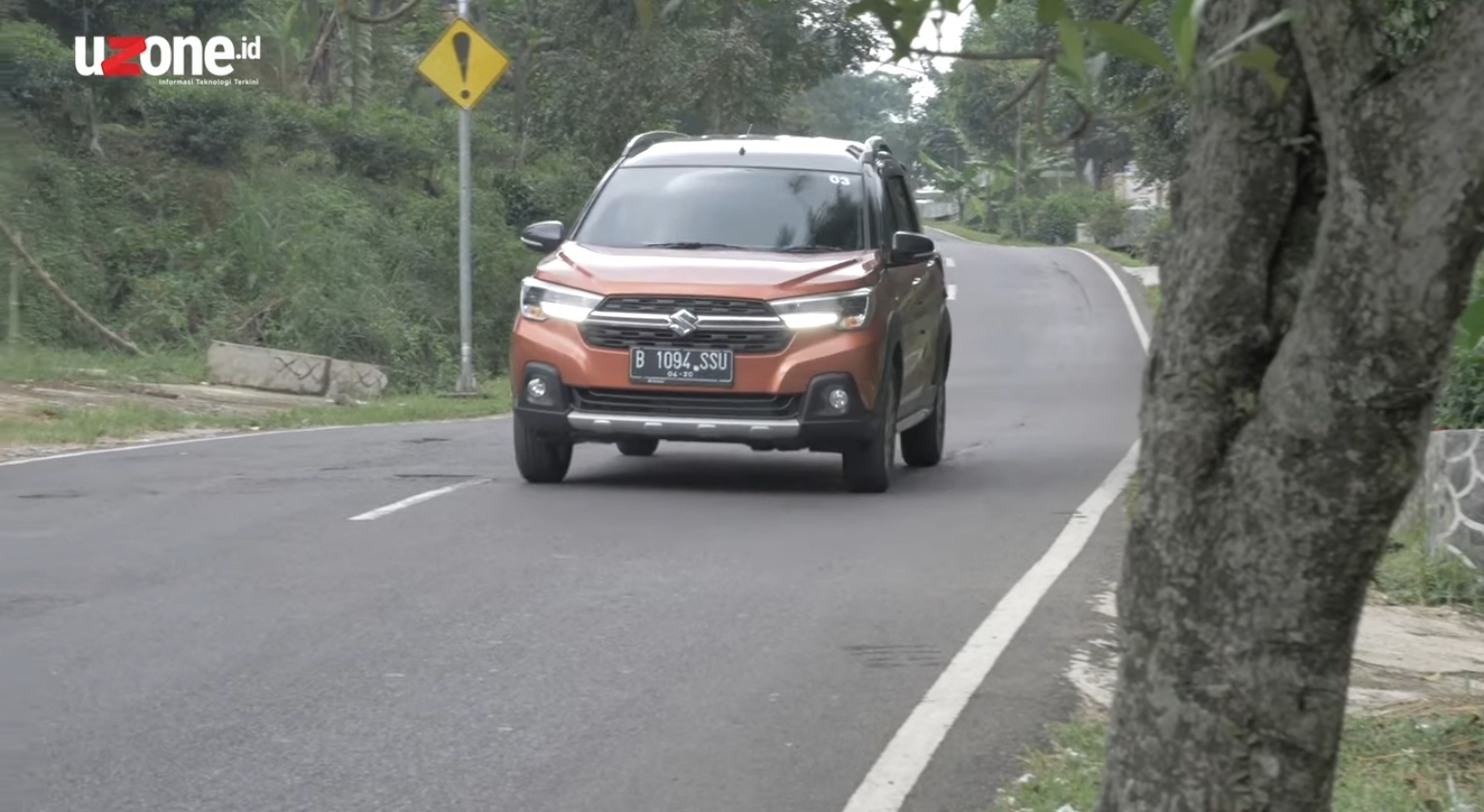 Jajaran Mobil Terlaris Suzuki, Carry vs XL7