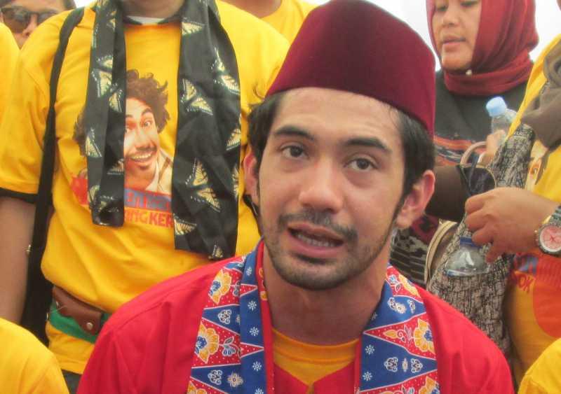 Reza Rahadian Diangkat Jadi Keluarga Benyamin Sueb