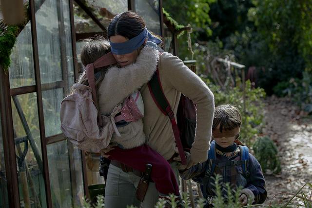 Resensi Film: Ketika <i>Thriller</i> ‘Bird Box’ Gagal Sebar Teror