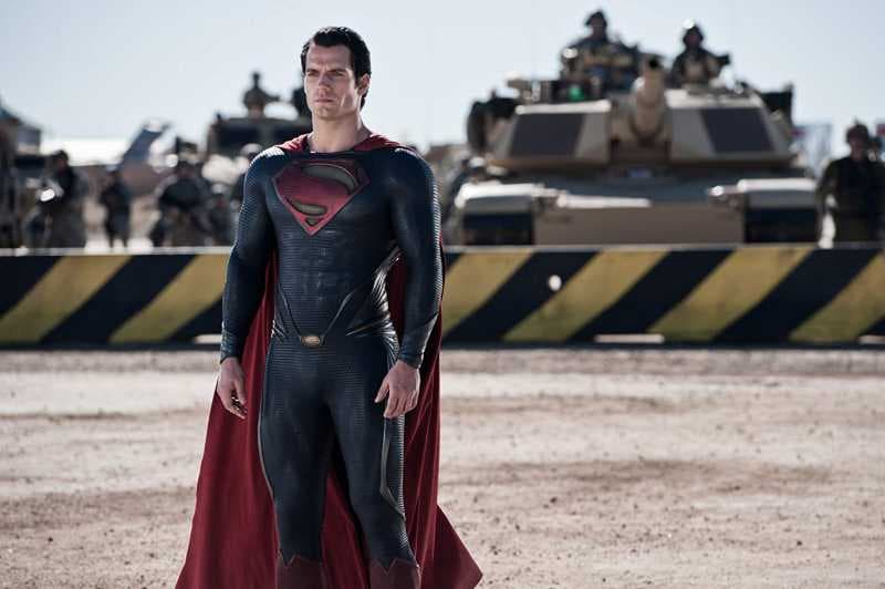 Unggah Video <i>Action Figure</i> Superman, Henry Cavill Maunya Apa sih?