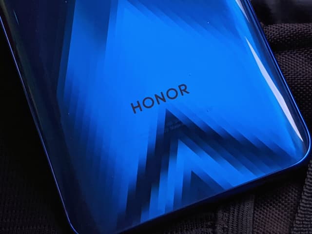 Huawei Jual Brand Honor Rp281 Triliun, Ada yang Minat?