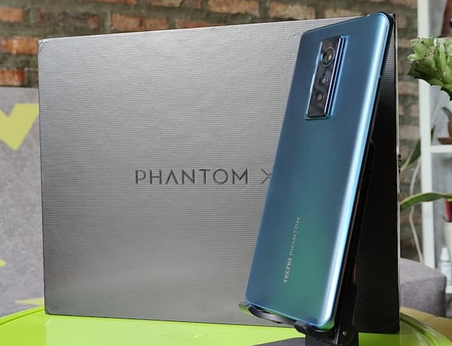 FOTO: Tecno Phantom X, Smartphone Kelas Mid-Range Terasa Flagship