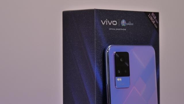 5 Fitur Canggih di Kamera Belakang vivo V21