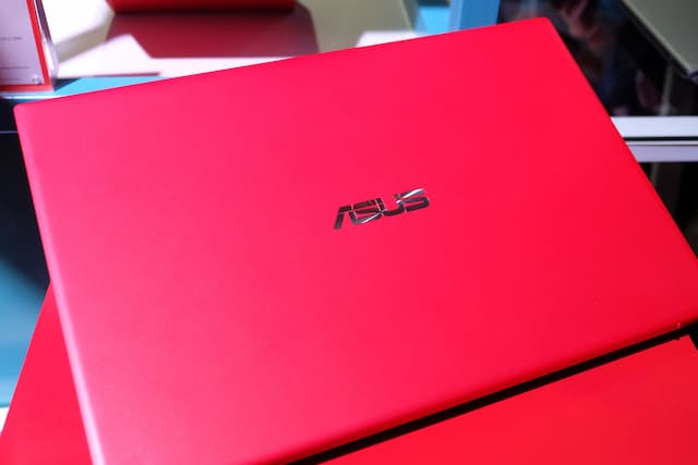 FOTO: Warna Kekinian Laptop Milenial Asus VivoBook Ultra A412