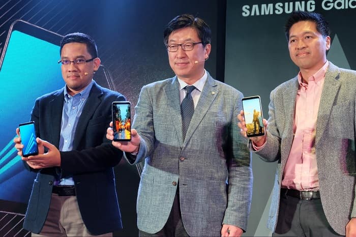 Galaxy A8, Ponsel Selfie Bokeh Andalan Samsung