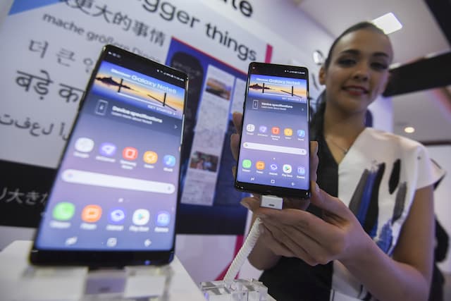 Rezeki Nomplok, 200 Penumpang Pesawat ini Dapat Note 8 Gratis