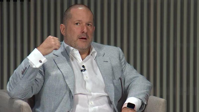 Jony Ive, Mendesain Kloset kemudian iPhone yang Terkenal itu