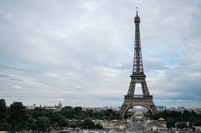 Menara Eiffel Bakal Makin Nyaman Buat Pejalan Kaki