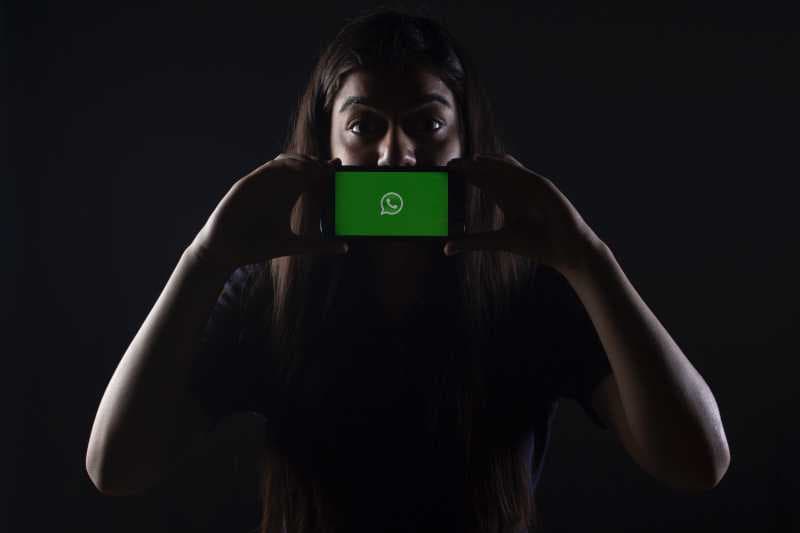 Heboh Whatsapp Bikin Status, Minta Penggunanya tetap Tinggal