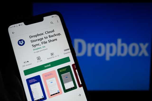 Dropbox PHK 11 Persen Karyawan