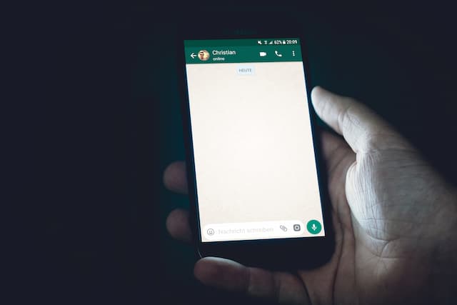 100 Miliar Pesan WhatsApp Terkirim Saat Tahun Baru, Berapa dari Indonesia?