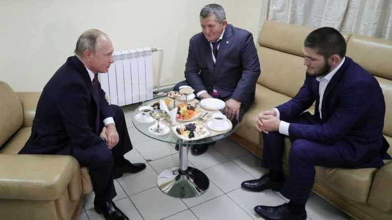 Presiden Putin Mohon Ayah Khabib Tak Beri Hukuman Berat