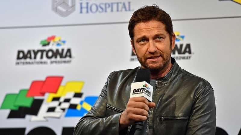 Alami Kecelakaan Motor, Gerard Butler Sempat Dibawa ke RS