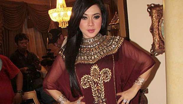 Lebaran Pakai Kaftan Seleb, Model Syahrini dan Nagita Slavina