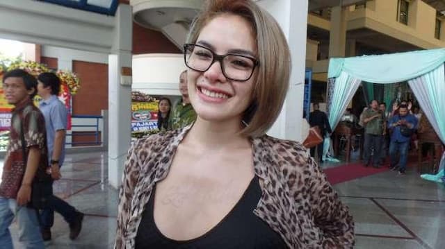 Nikita Mirzani Lakukan Ini Usai Nonton Film Maria Ozawa