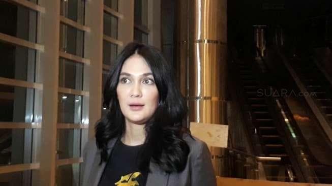 Jadi Bendahara Parfi 56, Luna Maya Sering Ribut dengan MarcellaZalianty