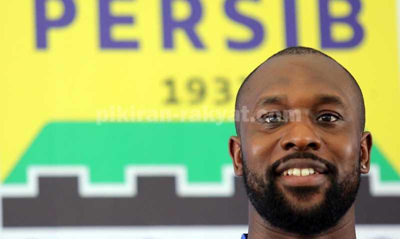 Profil Striker Persib: Carlton Cole