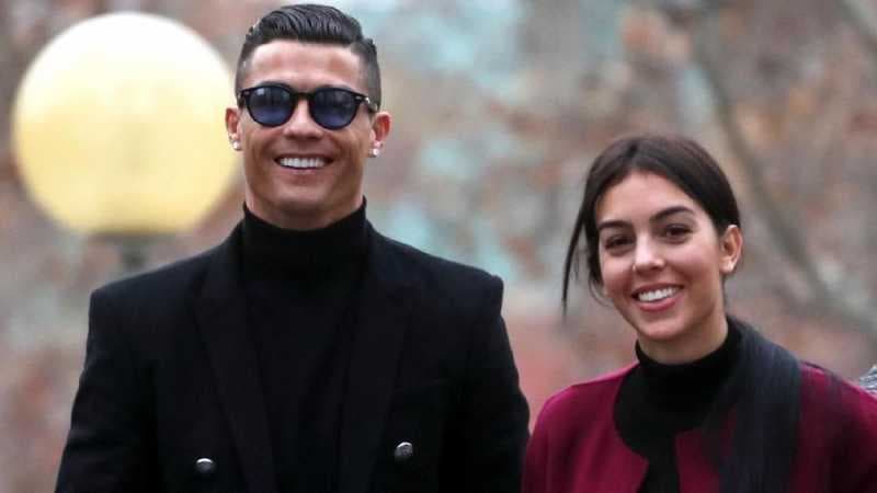 Ronaldo Pamer Skill Sepak Bola Sang Anak Usia Setahun