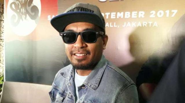 Makin Mesra, Glenn Fredly Dirangkul Vanessa Surya dari Belakang