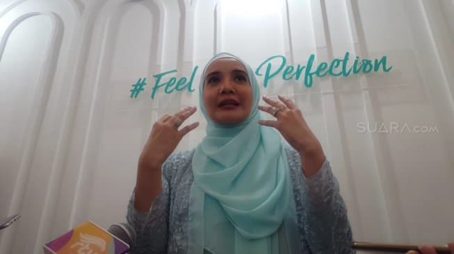 Tak Bisa Make Up? Nih, Zaskia Sungkar Beri Rahasia Tampil Seperti Berdandan