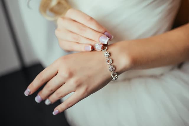 5 Gelang Cantik untuk Pengantin Wanita