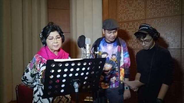 Demi Ini Titiek Puspa Bernyanyi Kekinian