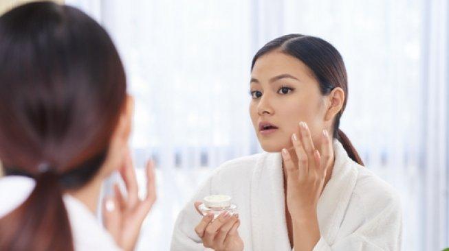 Punya Kulit Sensitif? Baca Ini Sebelum Beli Produk Kecantikan