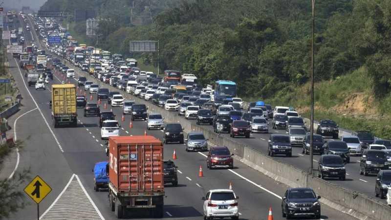 Jasa Marga Gelar Contraflow 2 Lajur di KM 29-61 Arah Cikampek