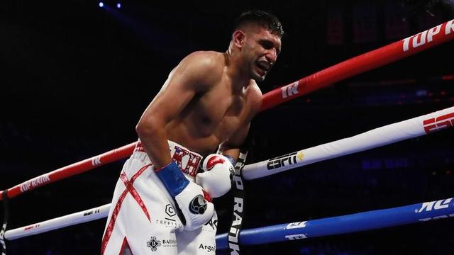 Amir Khan Akan Bertarung Lawan Manny Pacquiao 8 November