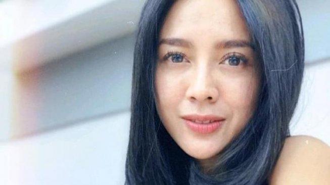 5 Potret Cantik Mantan Penyanyi Cilik Dea Ananda, Memikat!