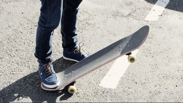 Menjajal Nyali dalam Seluncur Longboarding