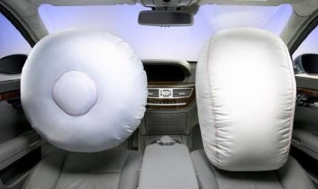 Gunakan Airbag Takata, Jeep Wrangler Ditarik