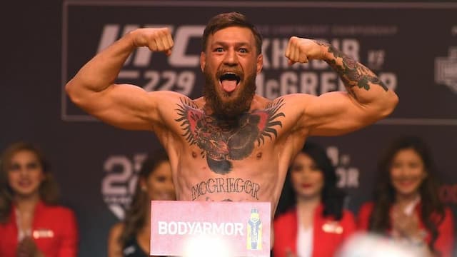 Tantang Wahlberg, McGregor Diajak Tarung Juara Dunia Tinju