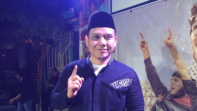 Fadly Padi: Jika Tidak Jadi Musisi, Saya Mau Menjadi Relawan