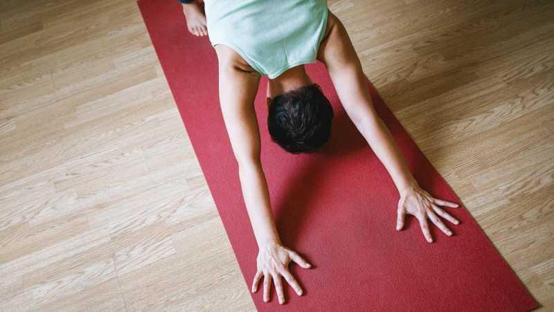 4 Gerakan Yoga Asana buat Turunkan Berat Badan