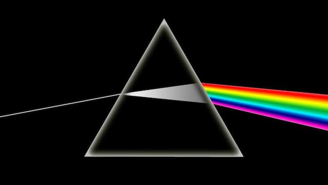 Gitaris Pink Floyd Lelang 120 Gitar Koleksinya