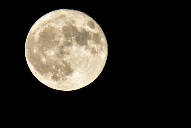 Siap-siap Akan Ada Supermoon Besok Malam