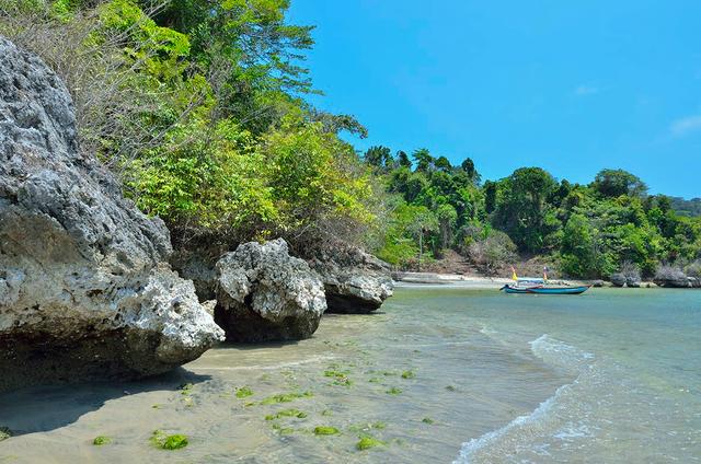 4 Destinasi Wisata yang Menunggumu di Nusakambangan