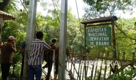 Jembatan Penangkaran Rusa di Bogor Ambruk, 1 Tewas 