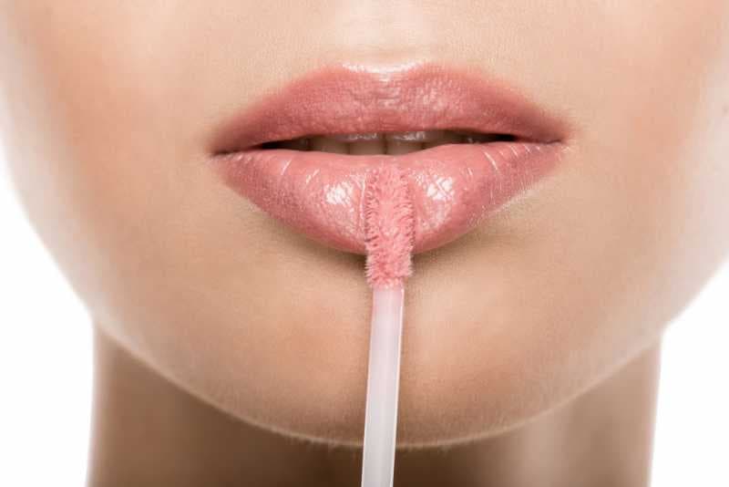 7 Cara Mencegah Bibir Jadi Kering Saat Puasa Ramadhan
