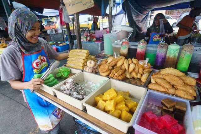 Ironis! Banyak Makanan Terbuang Percuma di Bulan Ramadan